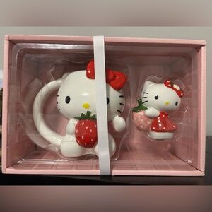 Hello kitty mug and figurine set NEWWW